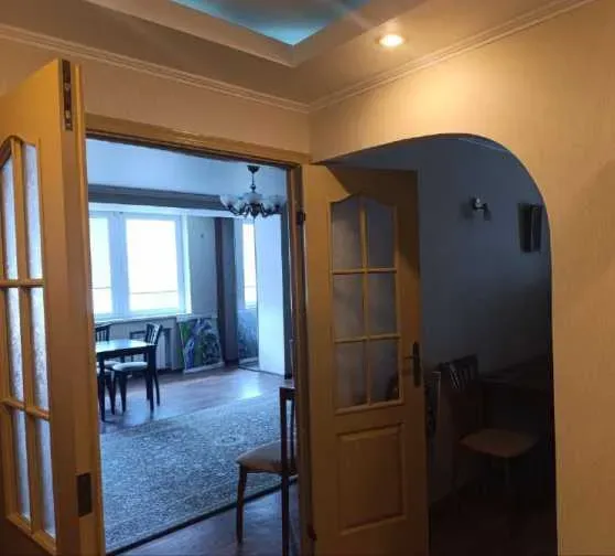 Продам 3-х комнатную, Центр Донецк