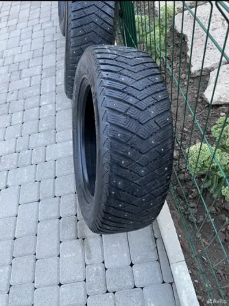 Продам комплект зимних шин Good Year Горловка