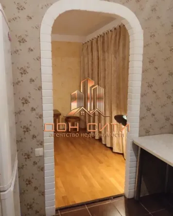 в продаже 2х комнатная квартира, расположенная в Калининском районе г. Донецка с ремонтом Донецк