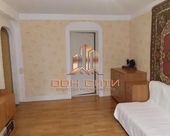 в продаже 2х комнатная квартира, расположенная в Калининском районе г. Донецка с ремонтом Донецк