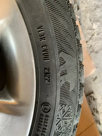 Зимние шины 215 55 R17 на дисках R17 5*114.3 Донецк