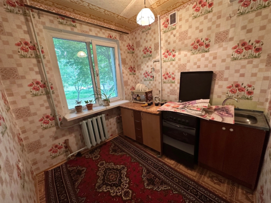 Продам 2-х комнатную квартиру в г. Харцызск, мкрн. Металлургов (в районе лицея) Харцызск