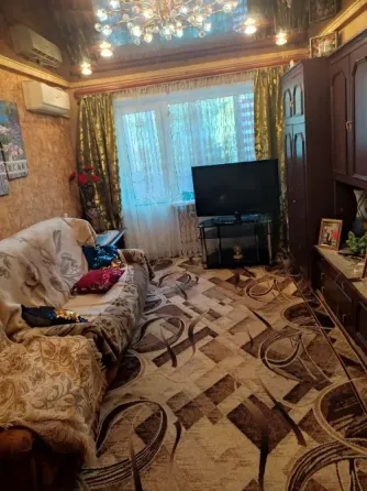 Продаётся 4 комнатная квартира Шахтерск