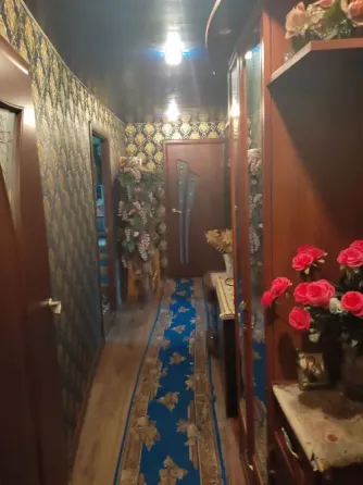 Продаётся 4 комнатная квартира Шахтерск