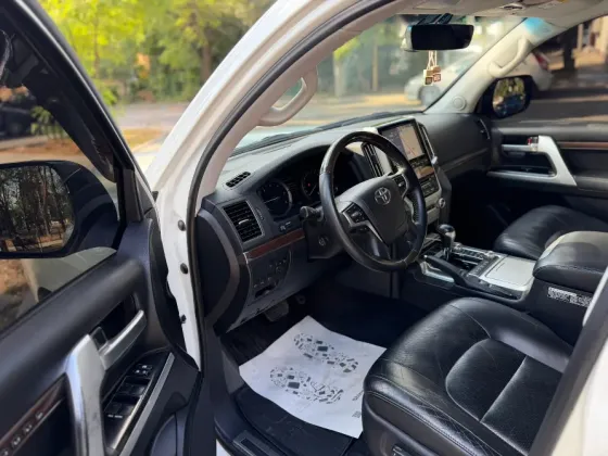 TOYOTA LAND CRUISER 200 Донецк