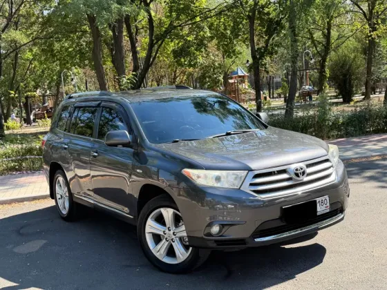TOYOTA HIGHLANDER Донецк