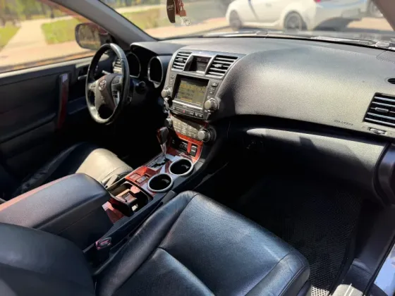 TOYOTA HIGHLANDER Донецк