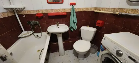продам 2х комн. квартиру в Ворошиловском районе Донецк
