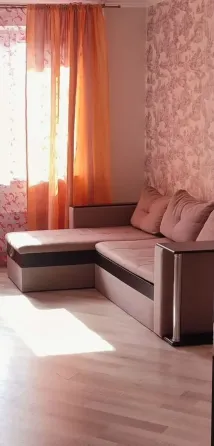 Сдам 2х комнатную квартиру на топазе Донецк