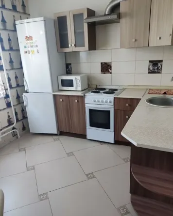 Сдам 2х комнатную квартиру на топазе Донецк