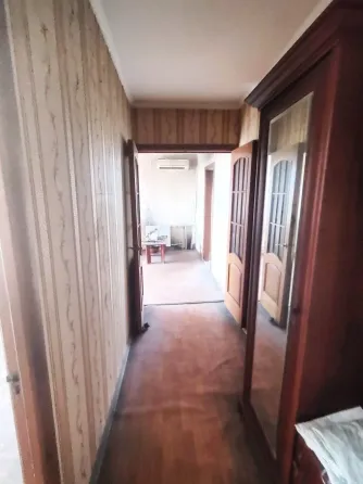 Продам 3 комнатную квартиру ориентир рынок Эдельвейс Мариуполь