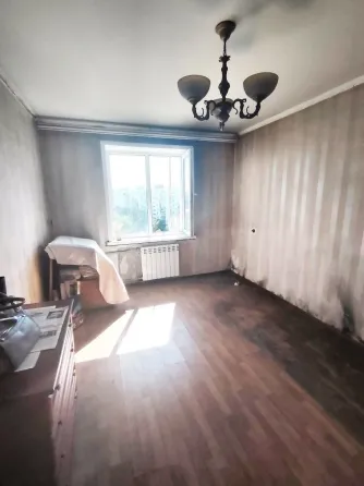 Продам 3 комнатную квартиру ориентир рынок Эдельвейс Мариуполь