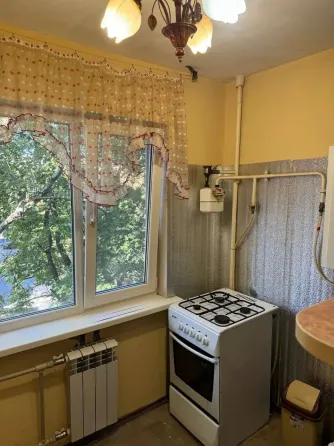 Продам 1 к кв на б.Шевченко калининский рынок Донецк