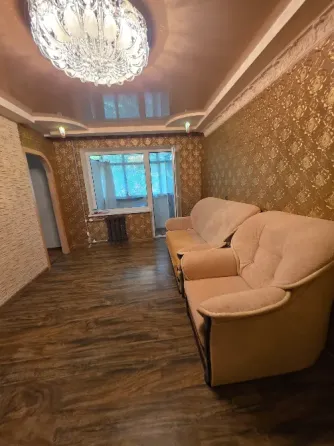 Продам 2-х комн квартиру в г Луганск кв Комарова Луганск