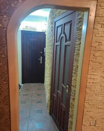 Продам 2-х комн квартиру в г Луганск кв Комарова Луганск