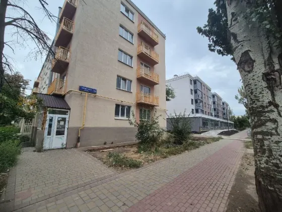 Продаётся 1-ком. квартира в центре города Мариуполь