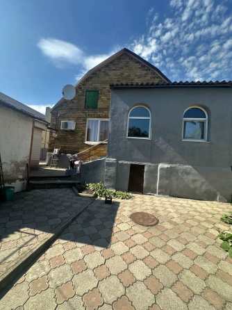 Продажа просторного дома г. Макеевка, Центрально-Городской район, п. Бажанова Макеевка