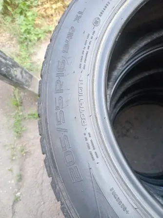 Продаю зимнюю резину 205 55 16 нокиан Донецк