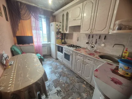 Продаётся 3 ком. квартира с видом на море ул. Азовстальская, д. 166 Мариуполь