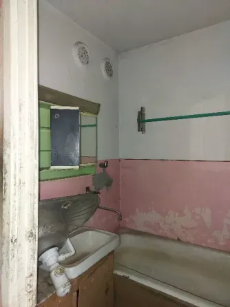 Срочно продам 3к.кв, г. Макеевка, мкрн "Зеленый", дом 59 Макеевка