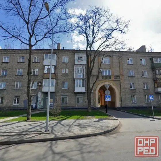 Продам огромную 2 к кв Донецк Сити под ремонт Донецк