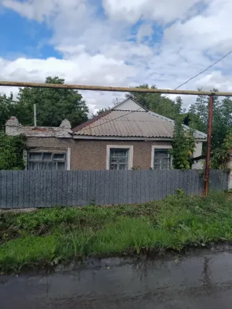 Недорого!Дом +гараж напротив Донбасс Арена Донецк
