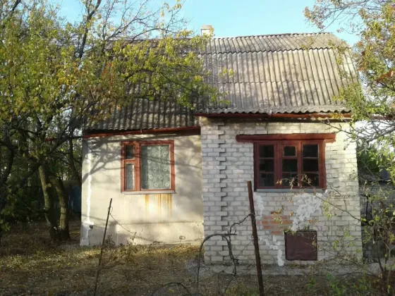 Продам дачу в снт "Виктория" с участком земли 6 соток Донецк