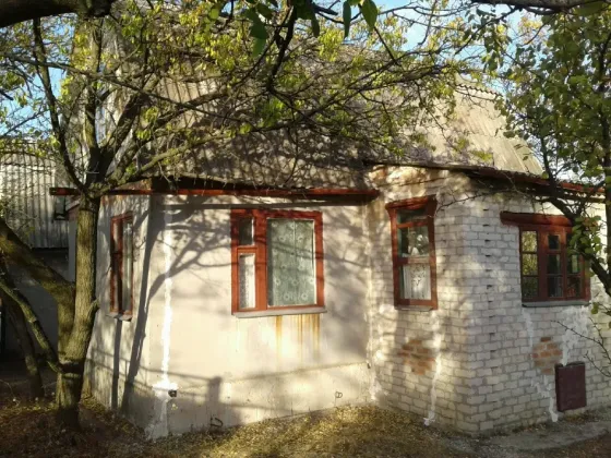 Продам дачу в снт "Виктория" с участком земли 6 соток Донецк