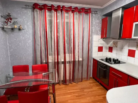 Продам 2 х ком Маяк с роскошным ремонтом Донецк