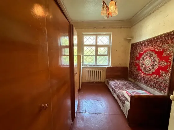 Продажа 2-комнатной квартиры в Куйбышевском районе. Ул. Островского. Азотный. Есть участок земли! Донецк