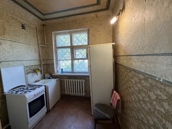 Продажа 2-комнатной квартиры в Куйбышевском районе. Ул. Островского. Азотный. Есть участок земли! Донецк