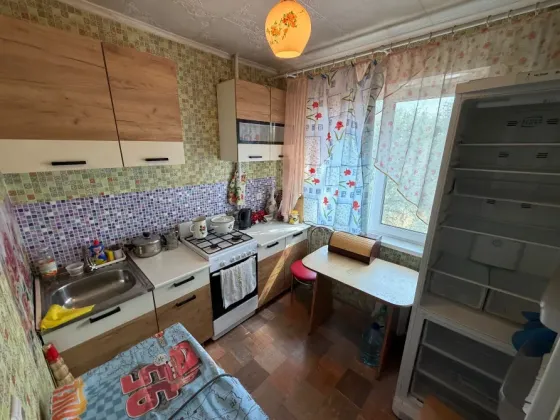 Продам 2-х комн. кв., 4/5 эт., 47 м.кв. - Макеевка, квартал Химик, Ровд Макеевка