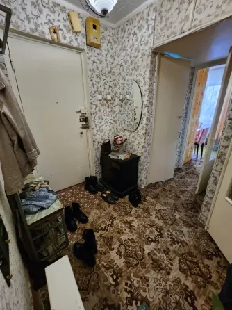 Продам 1-комн. крупногабаритную квартиру на Бажанова. Макеевка