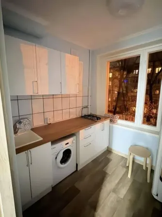 Сдам квартиру в буденовском районе Донецк