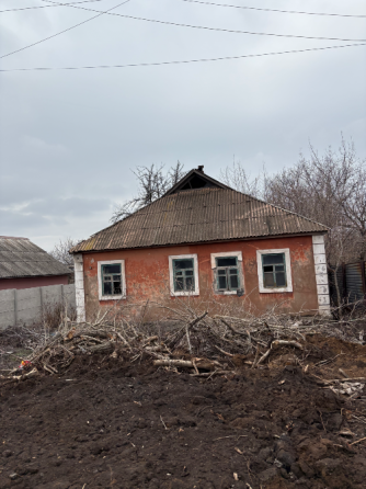 Продам дом в Ленинском районе на участке 6 соток Донецк