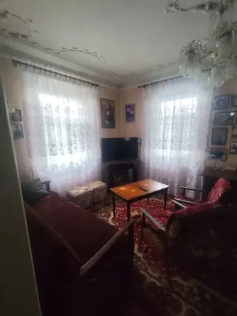 Продается большой кирпичный дом в г. Торез по пер. Глеба Успенского Торез