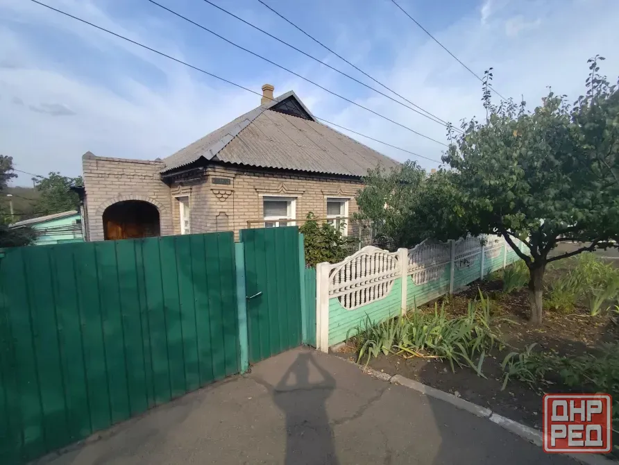 Продается большой кирпичный дом в г. Торез по пер. Глеба Успенского Торез - изображение 1