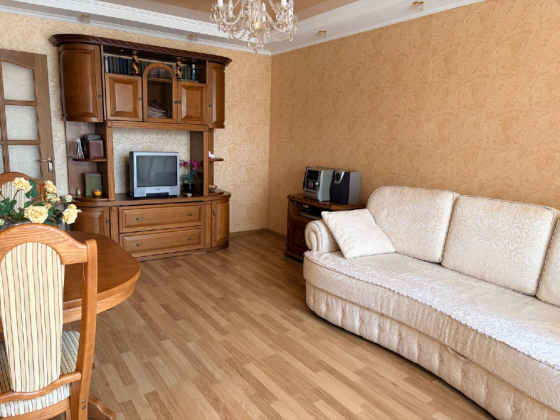 3-квартира,с евроремонтом,Ленинский район,ул.Малахова 3.Донецк Донецк