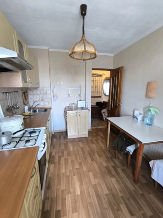 Продам 3-х комнатную квартиру в Зугрэс-2 Зугрэс