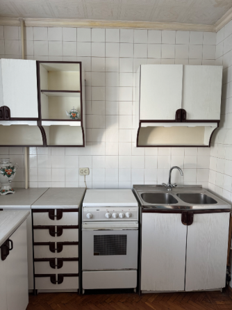 Продам 3к кв шахтерская площадь артема Донецк
