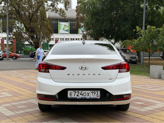 Hyundai Elantra 2019 2.0 автомат Донецк