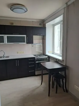 1-комнатная квартира-студия,32м2,3/7,Киевский р-н,Шахтерская площадь.Цена 3,6 млн Донецк