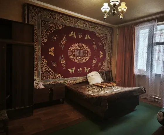 Сдам 4-х комнатную квартиру в Центре Макеевки Макеевка