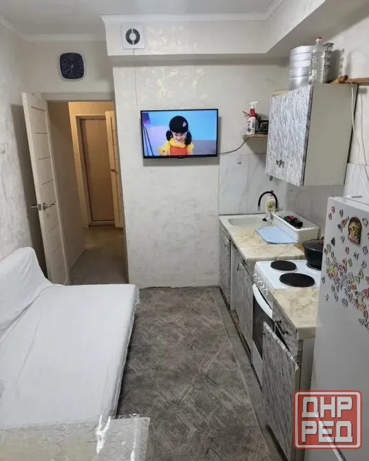 Сдаю однокомнатную квартиру в Ленинском районе Донецка. Донецк - изображение 2