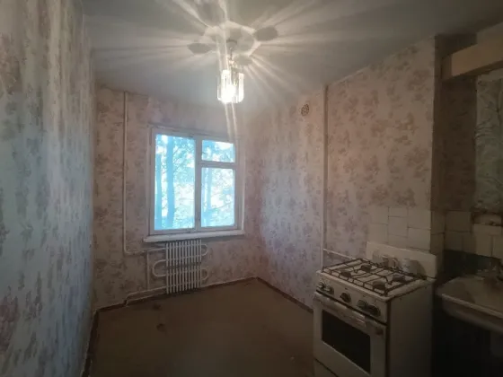 продам 3-комнатную квартиру в Ленинском р-не, Звёздный Донецк