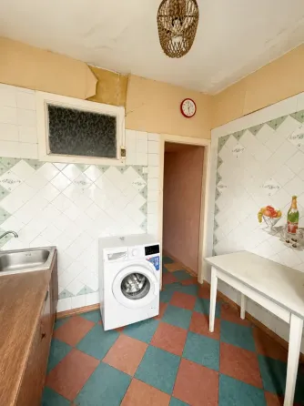 Продается 2-комнатная квартира в Приморском районе Мариуполь