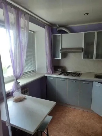 Продам 1 к.кв. Изумруд,Университетская, 5/5, большая, хорошее состояние Донецк
