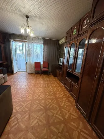 Продам 3-комнатную квартиру от собственика в Пролетарском районе Донецк