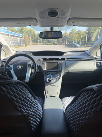 Продам личный автомобиль Toyota Prius 30 Донецк