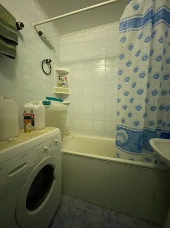 Продам 1 к Розы Люксембург Донецк